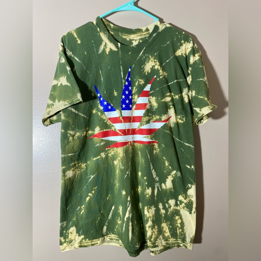 Flag Pot Leaf Tie Dye Graphic—Large